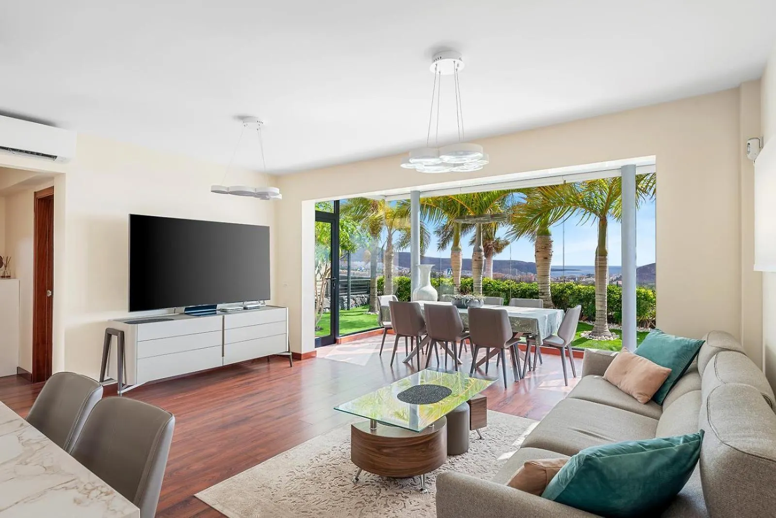 Villa Felicia Costa Adeje  Spagna